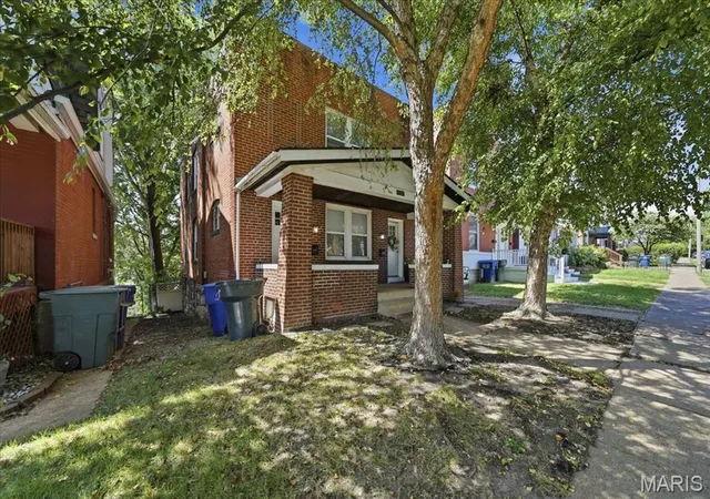 Photo 2 of Multi family home for sale at 1127 Forest Ave, Saint Louis, MO 63139 | MLS# MIS26057046 | Listing updated on 2026-09-04