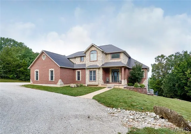 Photo 2 of Single family home for sale at 999 Saint Marys Rd, Villa Ridge, MO 63089 | MLS# MIS26057048 | Listing updated on 2026-09-24