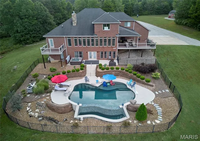 Photo 4 of Single family home for sale at 999 Saint Marys Rd, Villa Ridge, MO 63089 | MLS# MIS26057048 | Listing updated on 2026-09-24