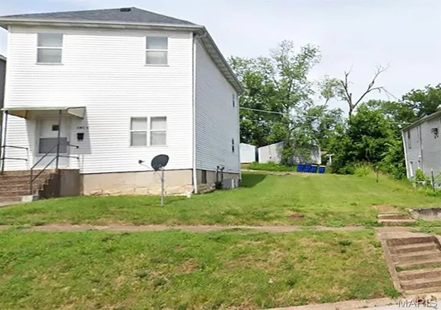 Photo 2 of Sale Pending at 906/908 N 2nd Street, De Soto, MO 63020 | MLS# MIS26057049 | Listing updated on 2026-10-15
