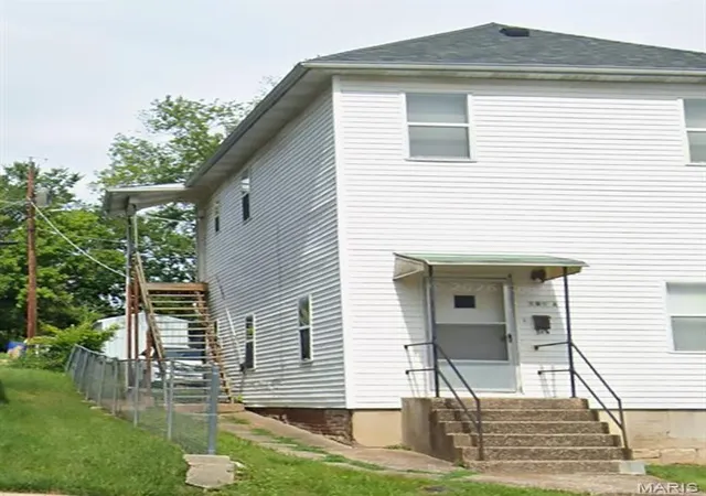 Photo 3 of Sale Pending at 906/908 N 2nd Street, De Soto, MO 63020 | MLS# MIS26057049 | Listing updated on 2026-10-15