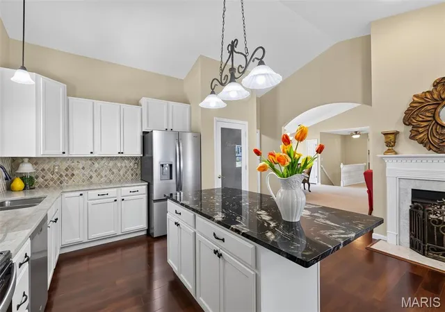 Photo 3 of Single family home for sale at 331 Fallon Pkwy, Saint Peters, MO 63376 | MLS# MIS26057069 | Listing updated on 2026-09-14