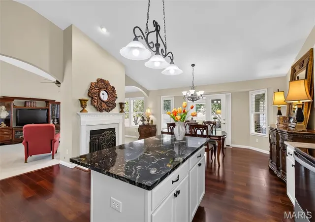 Photo 4 of Single family home for sale at 331 Fallon Pkwy, Saint Peters, MO 63376 | MLS# MIS26057069 | Listing updated on 2026-09-14