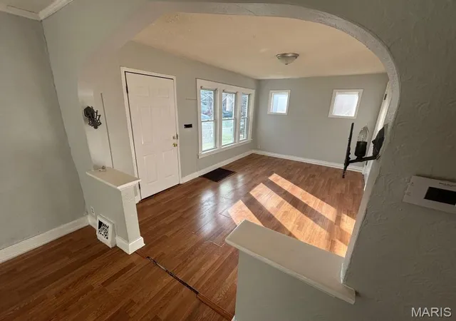 Photo 4 of Single family home for sale at 6905 Leedale Dr, Saint Louis, MO 63121 | MLS# MIS26057070 | Listing updated on 2026-09-03