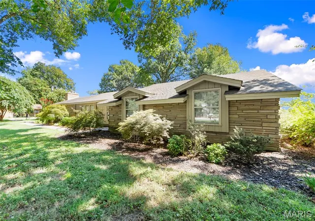 Photo 2 of Single family home for sale at 2701 S Ward Ave, Caruthersville, MO 63830 | MLS# MIS26057076 | Listing updated on 2026-09-04