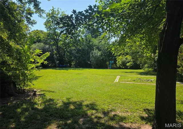 Photo 4 of Single family home for sale at 504 W Russell St, Ironton, MO 63650 | MLS# MIS26057077 | Listing updated on 2026-09-03