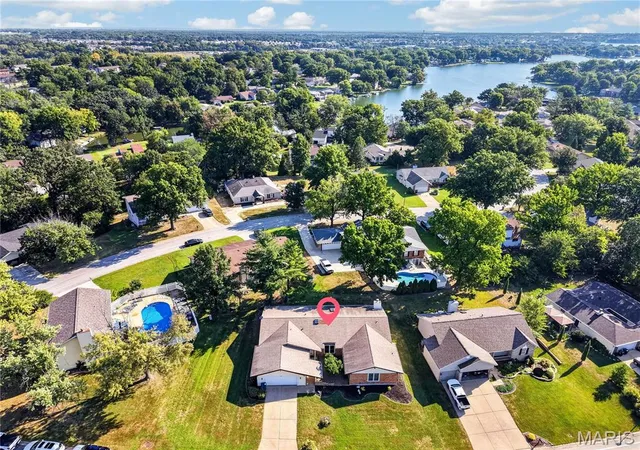 Photo 2 of Single family home for sale at 202 Rue Grand Dr, Lake Saint Louis, MO 63367 | MLS# MIS26057078 | Listing updated on 2026-09-04