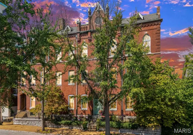 Condo for sale at 1621 S 11th Street #B, Saint Louis, MO 63104 | MLS# MIS26057085