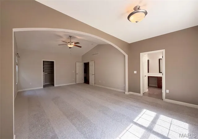 Photo 3 of Single family home for sale at 6 White Fang Dr, Glen Carbon, IL 62034 | MLS# MIS26057090 | Listing updated on 2026-10-29