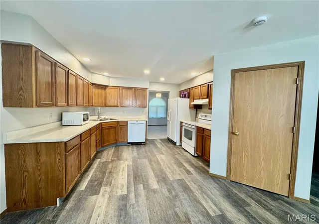 Photo 3 of Single family home for sale at 4 Clinton Hl Dr, Swansea, IL 62226 | MLS# MIS26057095 | Listing updated on 2026-09-05