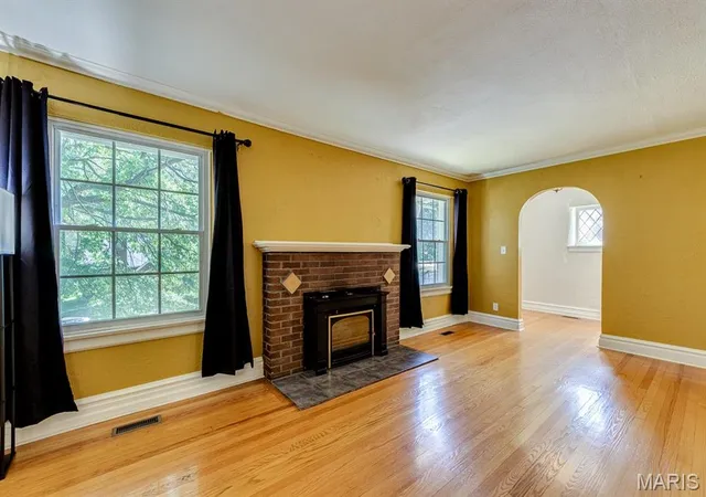 Photo 3 of Sale Pending at 1417 Anna Ave, Saint Louis, MO 63130 | MLS# MIS26057109 | Listing updated on 2026-09-07