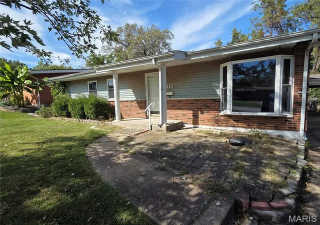 Photo 1 of Single family home for sale at 521 Barcia Dr, Saint Louis, MO 63119 | MLS# MIS26057124 | Listing updated on 2026-10-02
