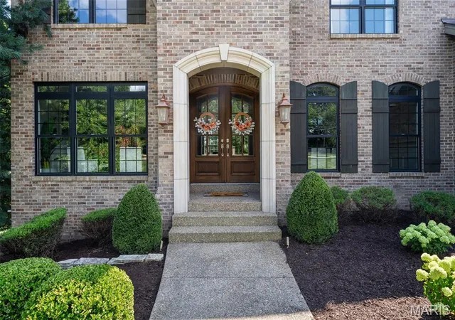Photo 3 of Mansion for sale at 12032 Conway Rd, Saint Louis, MO 63131 | MLS# MIS26057128 | Listing updated on 2026-09-14