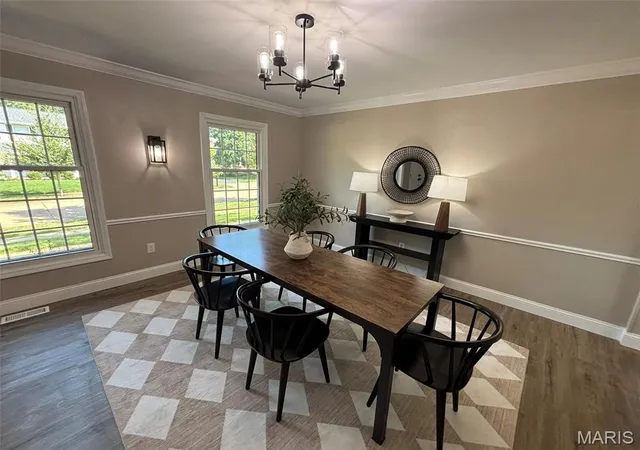 Photo 4 of Single family home for sale at 1917 Dovercliff Ct, Chesterfield, MO 63017 | MLS# MIS26057130 | Listing updated on 2026-09-22