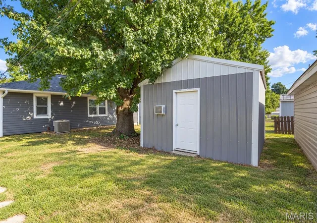 Photo 3 of Single family home for sale at 903 Mississippi Ave, Crystal City, MO 63019 | MLS# MIS26057132 | Listing updated on 2026-09-28