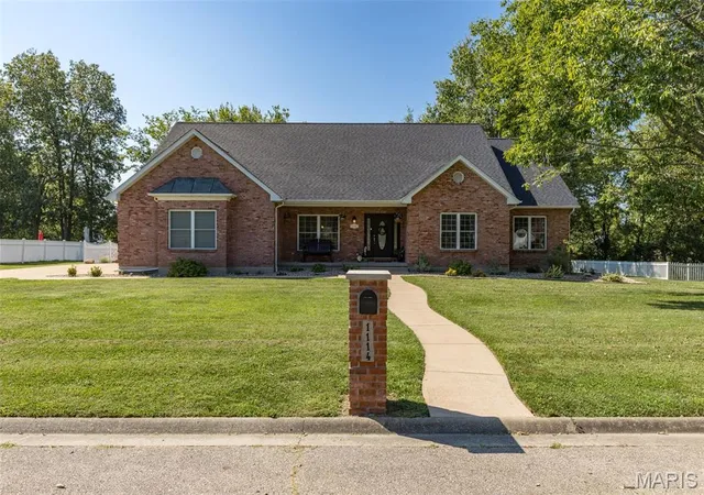 Photo 1 of Single family home for sale at 1114 Springbrook Park Dr, Farmington, MO 63640 | MLS# MIS26057134 | Listing updated on 2026-09-06