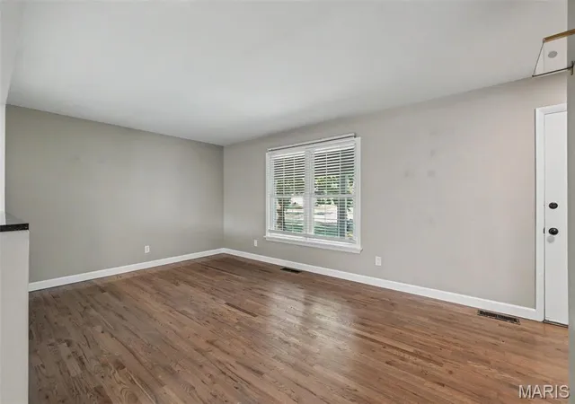 Photo 3 of Single family home for sale at 2219 Bentley Manor Dr, Fenton, MO 63026 | MLS# MIS26057138 | Listing updated on 2026-09-07