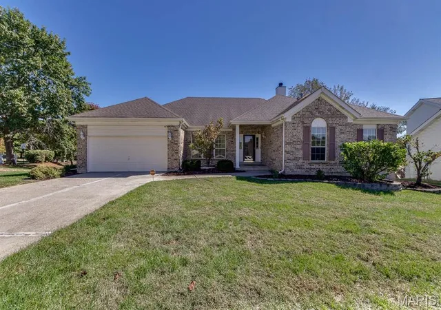 Photo 1 of Single family home for sale at 22 Gulf Shrs Dr, O Fallon, MO 63368 | MLS# MIS26057151 | Listing updated on 2026-10-08