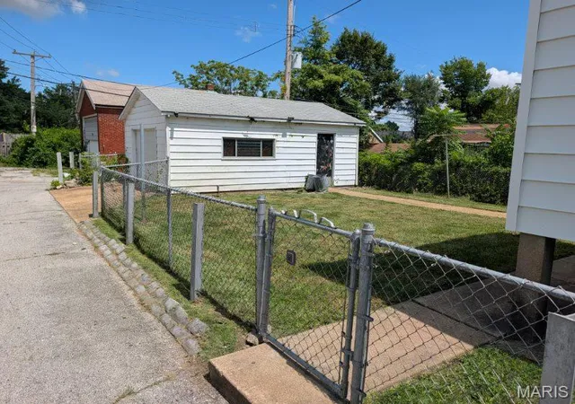 Photo 2 of Single family home for sale at 4751 Penrose St, Saint Louis, MO 63115 | MLS# MIS26057152 | Listing updated on 2026-10-08