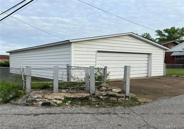 Photo 3 of Single family home for sale at 4751 Penrose St, Saint Louis, MO 63115 | MLS# MIS26057152 | Listing updated on 2026-09-13