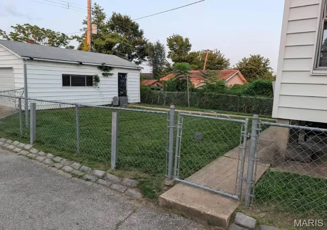 Photo 3 of Single family home for sale at 4751 Penrose St, Saint Louis, MO 63115 | MLS# MIS26057152 | Listing updated on 2026-10-08