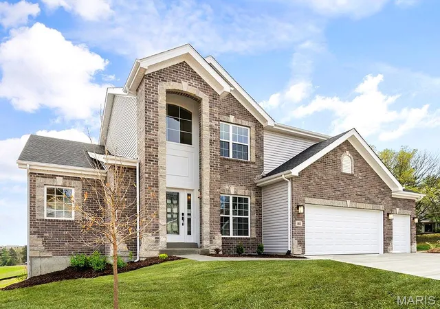 Photo 2 of Single family home for sale at 2 Pin Oak At Alder Crk, Wright City, MO 63390 | MLS# MIS26057160 | Listing updated on 2026-09-03
