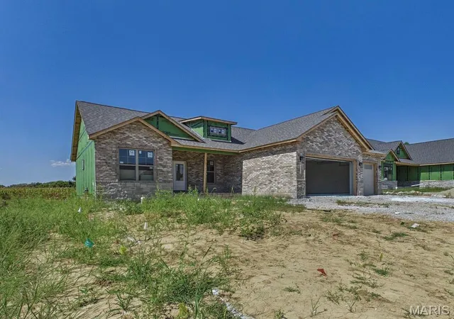 Photo 3 of Single family home for sale at 2753 Bristol Way, Glen Carbon, IL 62034 | MLS# MIS26057168 | Listing updated on 2026-09-05