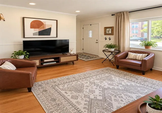 Photo 3 of Single family home for sale at 4030 Winnebago St, Saint Louis, MO 63116 | MLS# MIS26057169 | Listing updated on 2026-09-14