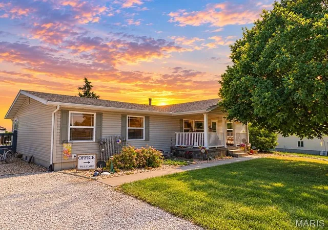 Photo 1 of Manufactured home for sale at 25247 Monroe Rd 581, Monroe City, MO 63456 | MLS# MIS26057172 | Listing updated on 2026-10-08