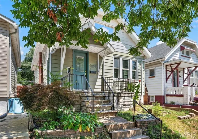 Photo 1 of Sale Pending at 4081 Burgen Ave, Saint Louis, MO 63116 | MLS# MIS26057175 | Listing updated on 2026-10-06