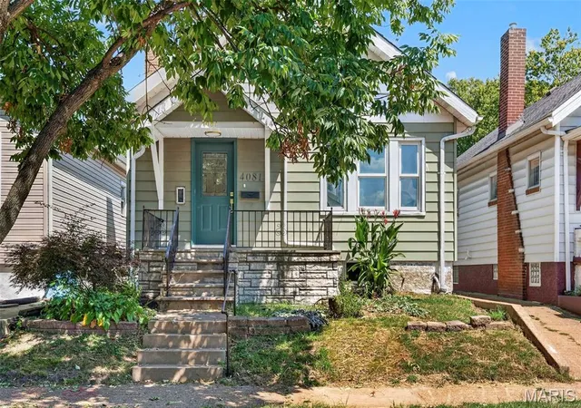 Photo 2 of Sale Pending at 4081 Burgen Ave, Saint Louis, MO 63116 | MLS# MIS26057175 | Listing updated on 2026-10-06