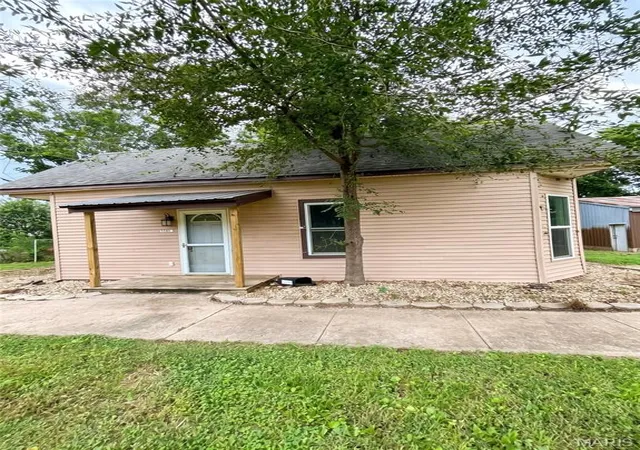 Photo 1 of Single family home for sale at 29277 State Hwy D, La Belle, MO 63447 | MLS# MIS26057176 | Listing updated on 2026-10-05