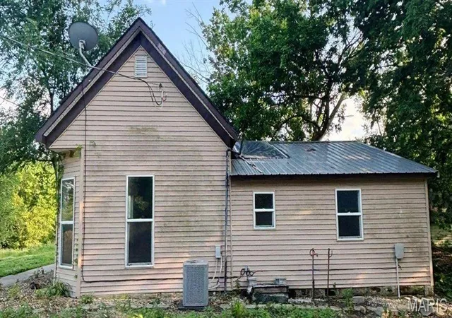 Photo 4 of Single family home for sale at 29277 State Hwy D, La Belle, MO 63447 | MLS# MIS26057176 | Listing updated on 2026-10-05