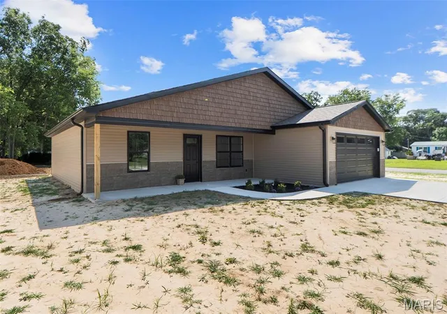 Photo 3 of Single family home for sale at 1515 Mary St, Scott City, MO 63780 | MLS# MIS26057190 | Listing updated on 2026-09-14