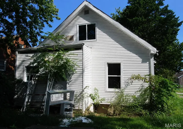 Photo 2 of Single family home for sale at 6732 Robbins Ave, Saint Louis, MO 63133 | MLS# MIS26057210 | Listing updated on 2026-09-04