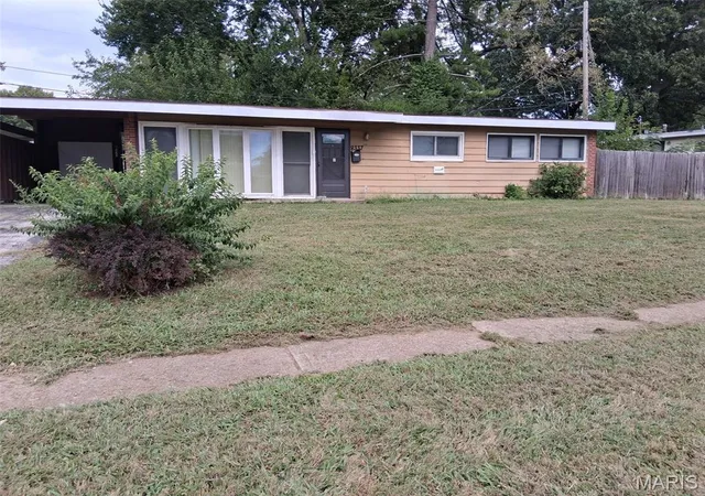 Photo 1 of Single family home for sale at 8337 Graybirch Dr, Saint Louis, MO 63134 | MLS# MIS26057229 | Listing updated on 2026-10-05