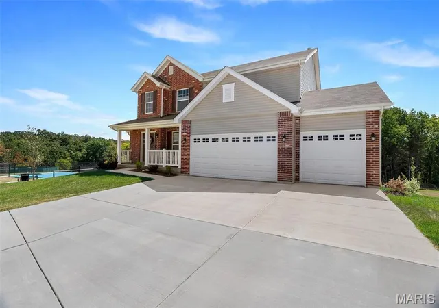Photo 2 of Single family home for sale at 337 White Orchid Ct, Wentzville, MO 63385 | MLS# MIS26057231 | Listing updated on 2026-10-06