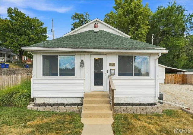Photo 2 of Single family home for sale at 331 Central Ave, Festus, MO 63028 | MLS# MIS26057259 | Listing updated on 2026-09-20