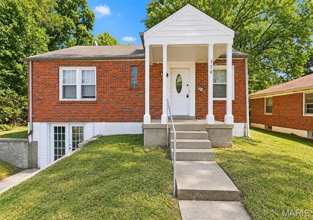 Photo 1 of Single family home for sale at 350 N New Florissant Rd, Florissant, MO 63031 | MLS# MIS26057265 | Listing updated on 2026-09-06