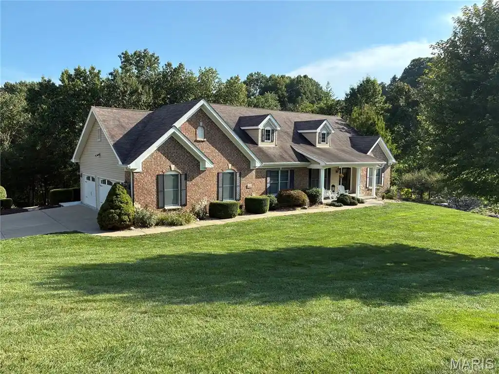 Photo 1 of Single family home for sale at 4412 Augusta Shrs Dr, Augusta, MO 63332 | MLS# MIS26057268 | Listing updated on 2026-10-07