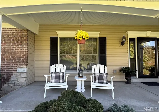 Photo 4 of Single family home for sale at 4412 Augusta Shrs Dr, Augusta, MO 63332 | MLS# MIS26057268 | Listing updated on 2026-10-07