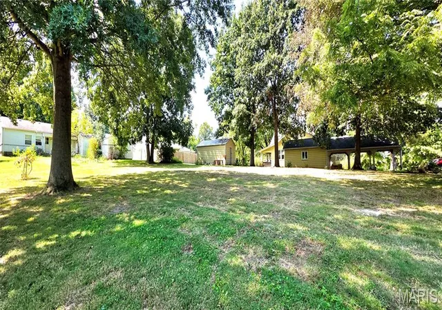 Photo 2 of Single family home for sale at 900 W Holmes St, Chester, IL 62233 | MLS# MIS26057284 | Listing updated on 2026-09-04