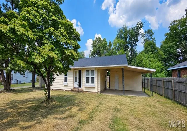 Photo 2 of Single family home for sale at 188 Swank St, Charleston, MO 63834 | MLS# MIS26057287 | Listing updated on 2026-09-06