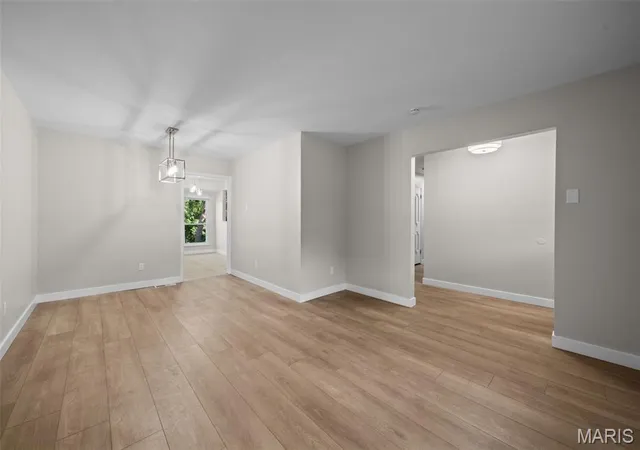 Photo 3 of Single family home for sale at 3701 Rue De Renard, Florissant, MO 63034 | MLS# MIS26057288 | Listing updated on 2026-09-04