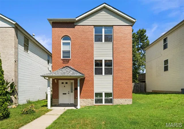 Photo 1 of Single family home for sale at 5957 Horton Pl, Saint Louis, MO 63112 | MLS# MIS26057294 | Listing updated on 2026-09-05