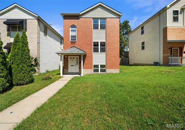 Photo 2 of Single family home for sale at 5957 Horton Pl, Saint Louis, MO 63112 | MLS# MIS26057294 | Listing updated on 2026-09-05