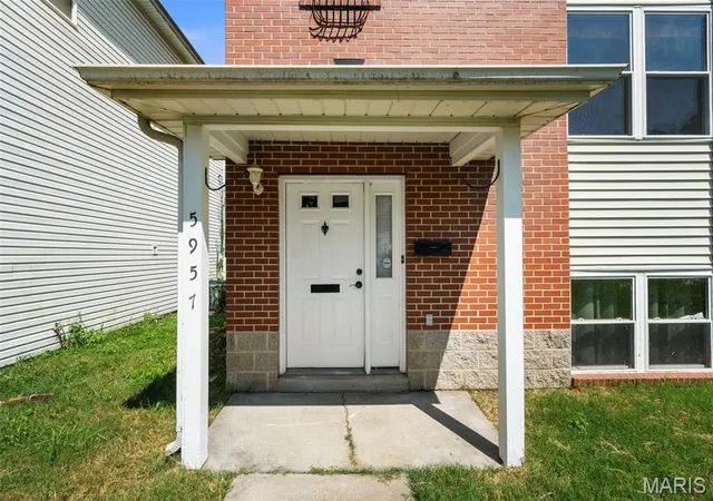 Photo 4 of Single family home for sale at 5957 Horton Pl, Saint Louis, MO 63112 | MLS# MIS26057294 | Listing updated on 2026-09-05
