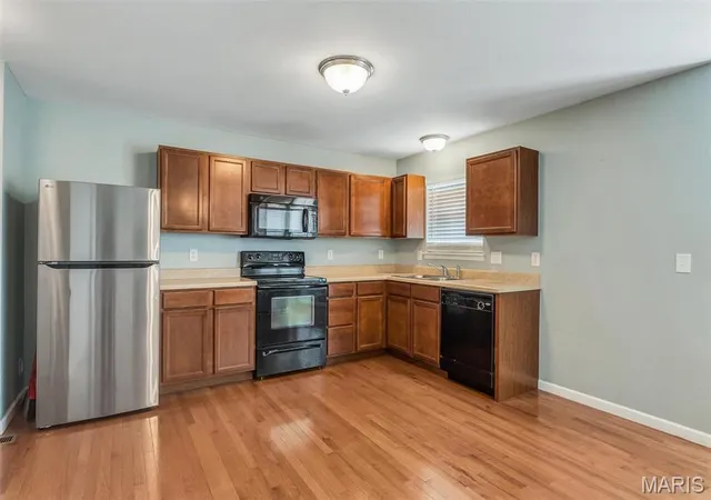 Photo 4 of Townhouse for sale at 871 Foxgrove Dr, Fairview Heights, IL 62208 | MLS# MIS26057297 | Listing updated on 2026-09-24