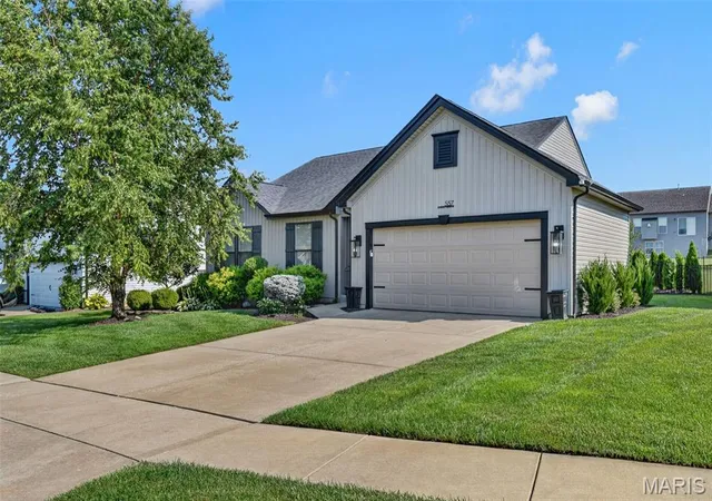 Photo 1 of Sale Pending at 557 Crystal Strm Dr, Wentzville, MO 63385 | MLS# MIS26057301 | Listing updated on 2026-09-18