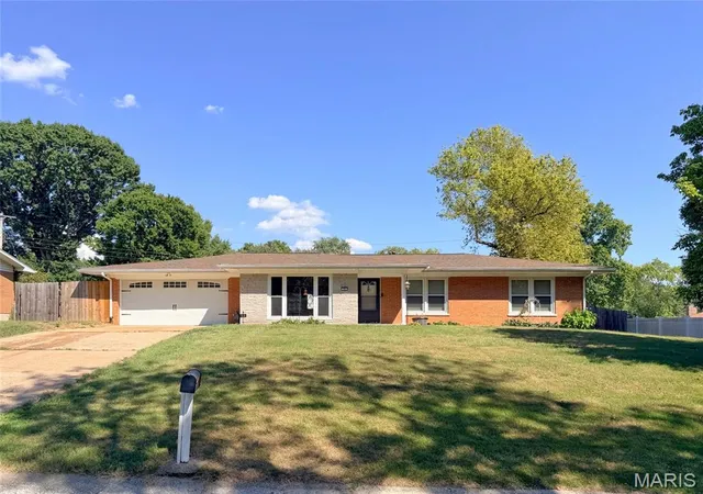 Photo 1 of Single family home for sale at 50 Cheshire Dr, Belleville, IL 62223 | MLS# MIS26057306 | Listing updated on 2026-09-05